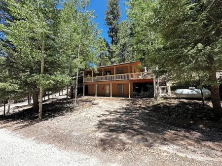 Charming 2-bedroom house in peaceful Cloudcroft with WiFi