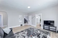 Charming 1BR Retreat Near DePauw University & Downtown Greencastle!