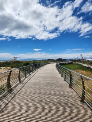 Pavilion 4/5p, 600m from the beach.