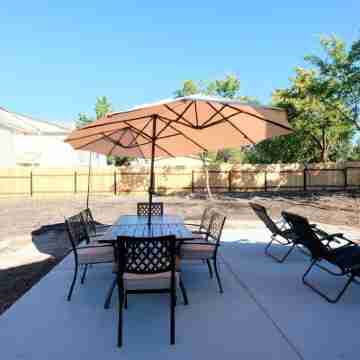 Mt Shasta's Stargazer Cabin Hotel Exterior