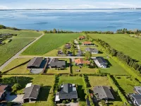 "Manfred" - 250m from the Sea Hotels in Rønde