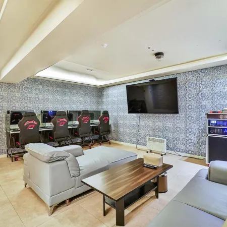 DK Hotel Отели рядом с достопримечательностью «Университет Иньхы»