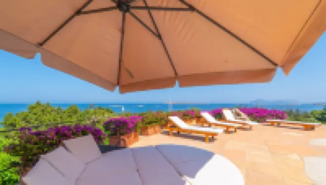 Luxury Villa Romazzino with private pool