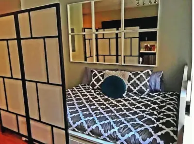 Chic Downtown Studio! 4 Min Walk to Waterfront! Hotels in 