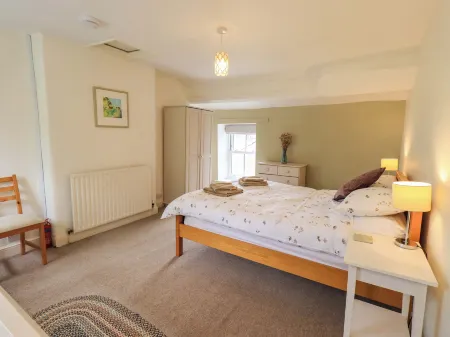 Back Cottage Отели в г. Carnforth