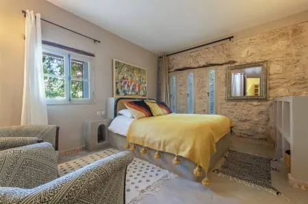 Superb Berber Villa with Swimming Pool Отели в г. Ghazoua