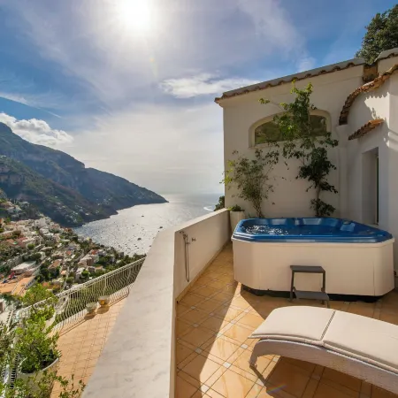 Villa In Positano With Luxury Spa & Amazing View