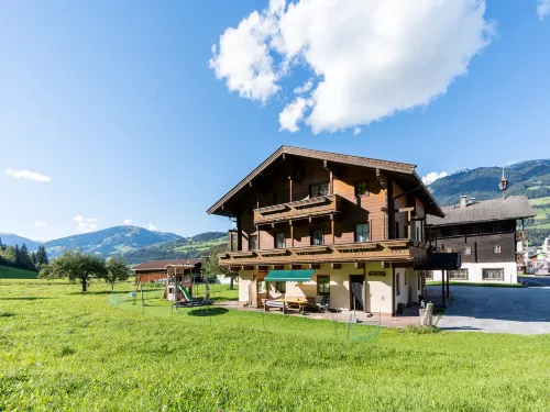Chalet in Mittersill near Ski Slopes - Hot Tub