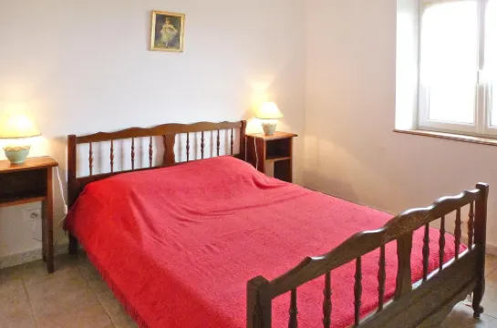 Stone cottage with shared pool, Chambonas