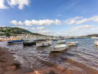 Apartment in Teignmouth near River Beach