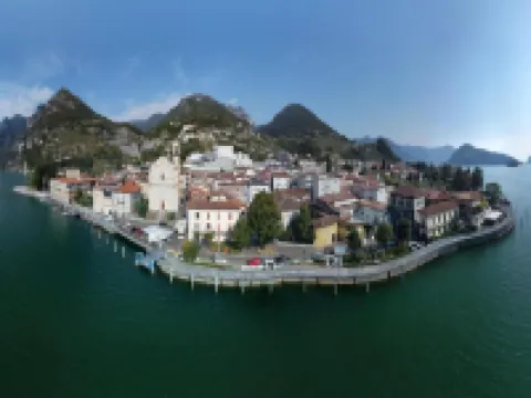 Marone Apartment with Pool Hotels in Marone