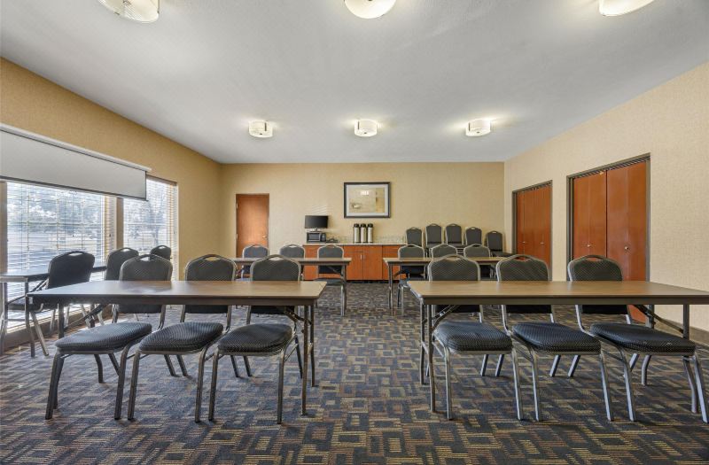 Best Western Plus Prairie Inn photo 5