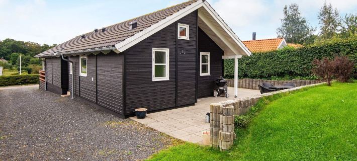 Bright Family Cottage by Kelstrup Beach Hotels in Haderslev