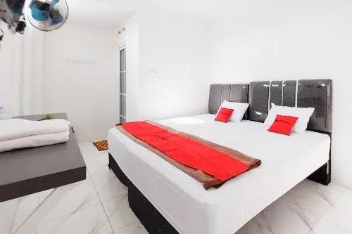 RedDoorz Syariah at GCL Bukittinggi Các khách sạn ở Manggis Ganting