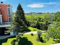 Treekos Suite Hotel - Bergblick