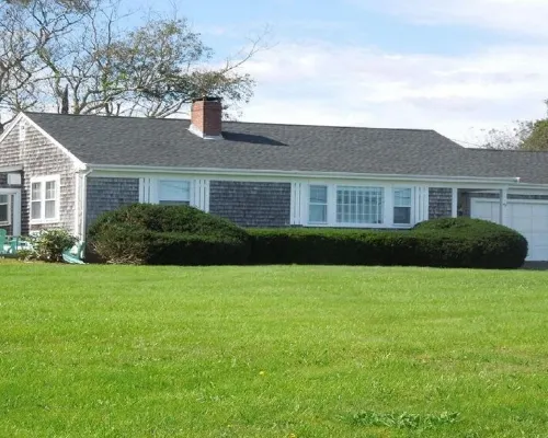 Ocean view House w 2 Bedrooms, 2 Bathrooms, living room,fireplace, kitchen,patio Hotels in Little Compton