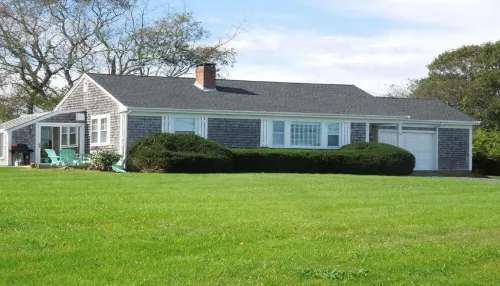 Ocean view House w 2 Bedrooms, 2 Bathrooms, living room,fireplace, kitchen,patio Hotels in Little Compton