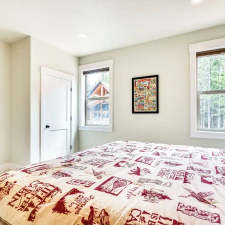 Government Camp Vacation Rental w/ Private Hot Tub
