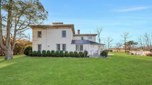 Historic House Getaway Hotel di Peconic