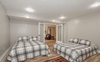 Cabin With Room for Everyone
