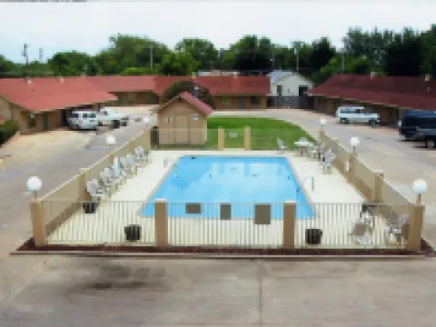 Will Rogers Inn Hotels in Rogers County