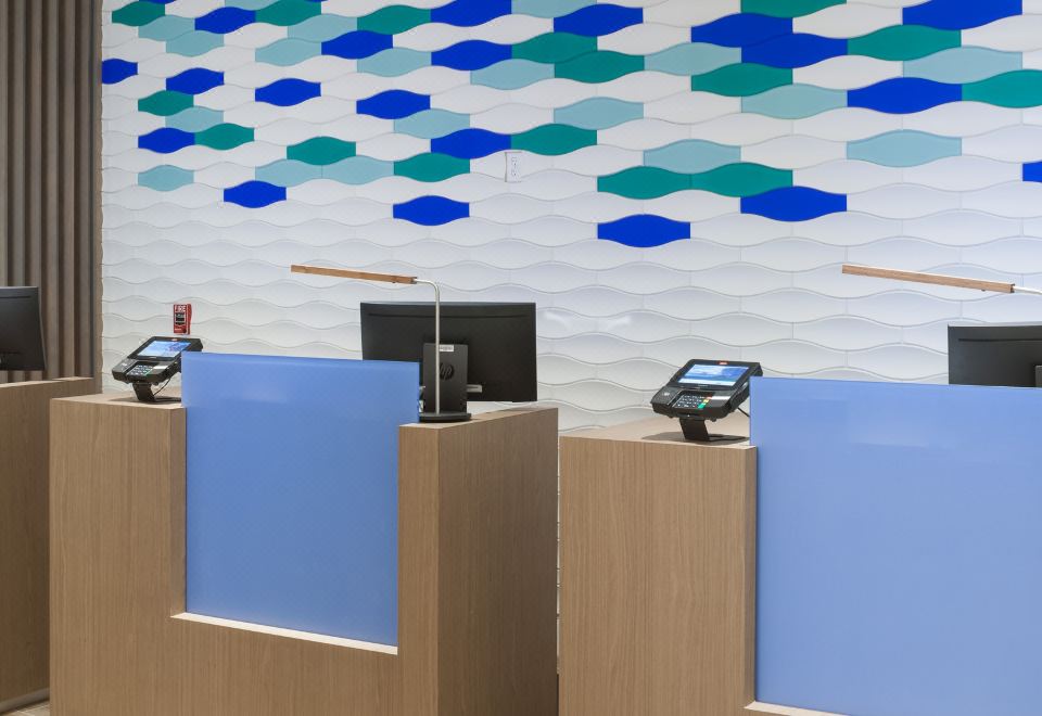 홀리데이 인 익스프레스 수영장