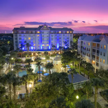 Holiday Inn Express & Suites S LAKE BUENA VISTA by IHG Отели рядом с достопримечательностью «Парк аттракционов Олд-Таун»