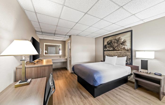 Super 8 by Wyndham Fredericksburg
