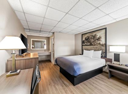 Super 8 by Wyndham Fredericksburg