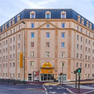 Premiere Classe Paris Ouest - Pont de Suresnes