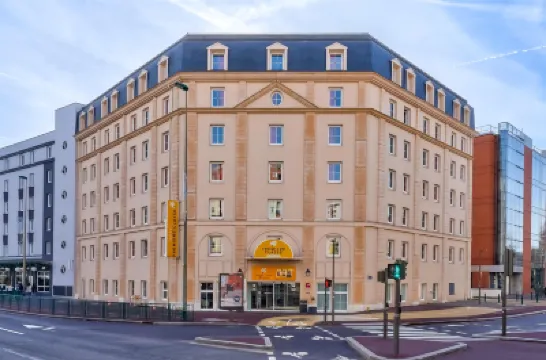 Premiere Classe Paris Ouest - Pont de Suresnes Hotels near Sogitec Industries