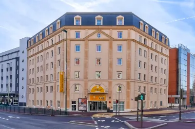Premiere Classe Paris Ouest - Pont de Suresnes Hotels near Sogitec Industries