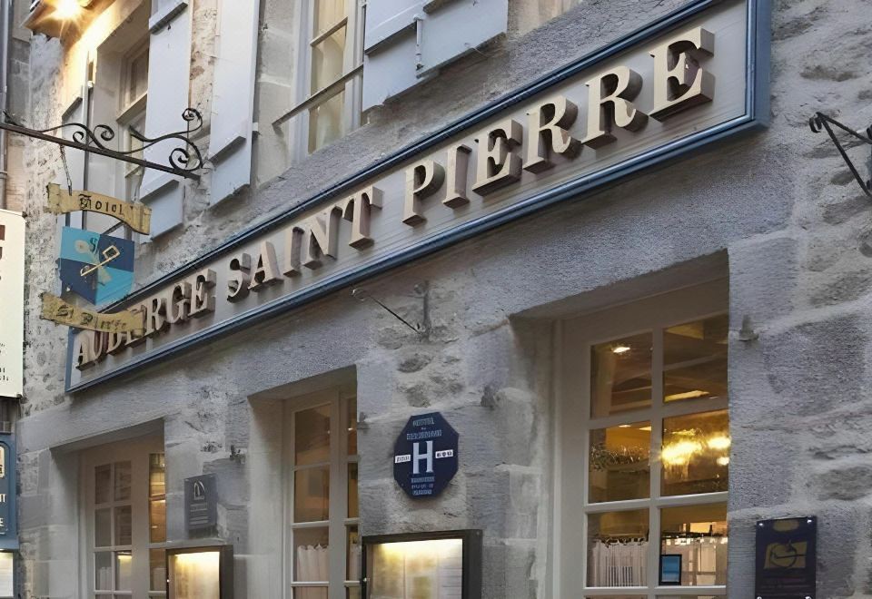 오베르주 생 피에르 로비