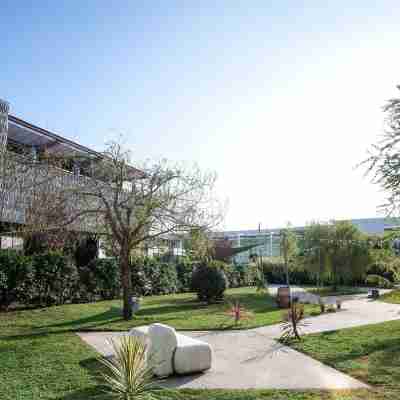 Pullman Bordeaux Lac Hotel Exterior