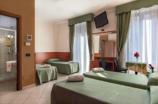 HD Hotel Hotels near Loreto Station