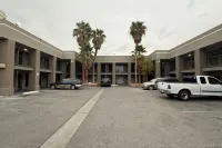 DTLV, a Baymont by Wyndham - Motel