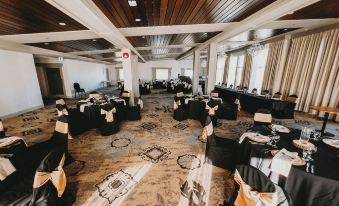 Prestige Treasure Cove Resort Prince George