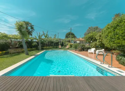 Quinta Sao Miguel de Arcos Hotels near Praça D. João II