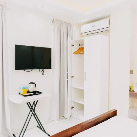 Nine Balconies Island Stay