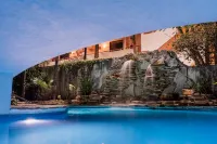 Comfort Inn Tampico - Pools