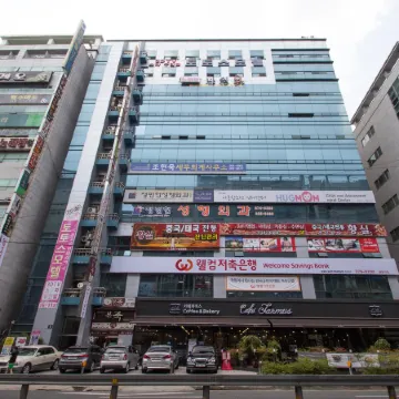 Changwon Sangnam-Dong Totos