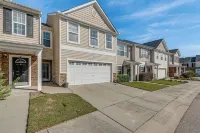 Centrally Located Raleigh Townhome w/ Pool Access - Condos