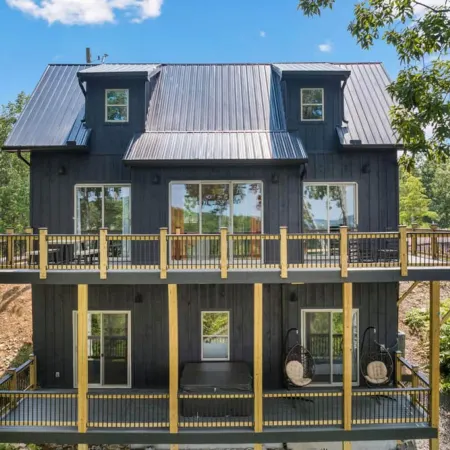 Luxury Cabin Lake Views EV Charger Game Room