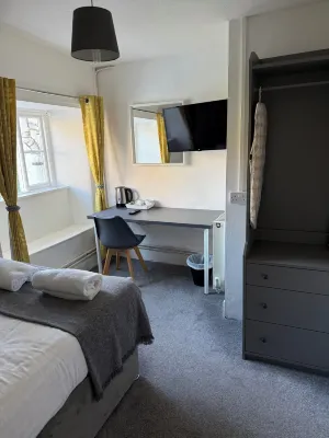 Britannia Inn Hotels in Sherborne