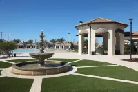 5BR Family Home, Pool, Theme Beds, Space, Location - Kitchens