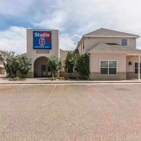 Blue Bonnet Suites -Lubbock, TX - Medical Center