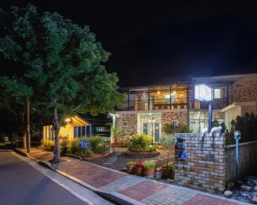 Dalmaji Pension Hotels near Deogjusa