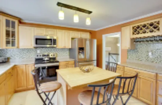 Great for Families: Waterville Retreat w/ Yard!