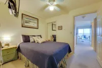 Beachfront Onekama Vacation Rental w/ Balcony! - 3-Star