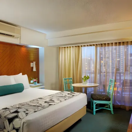 Oasis Hotel Waikiki
